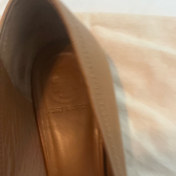 Tan Tory Burch Flats sz 8.5 - Picture 4 of 4
